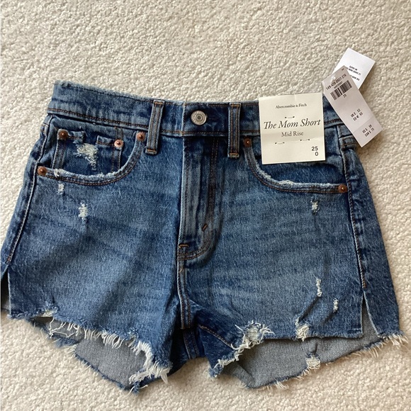 Abercrombie & Fitch shorts (FINALPRICEDROP ) - Picture 3 of 5